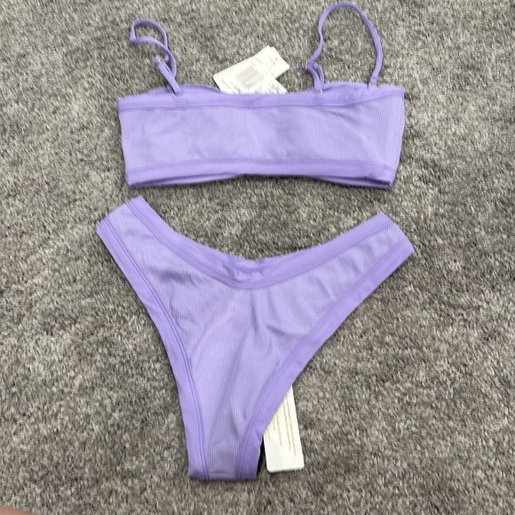 L space bikini - Picture 2 of 2